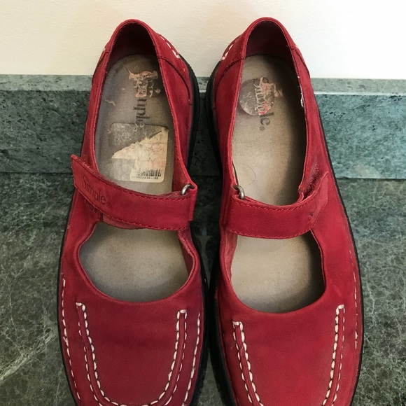 Red Mary-Jain flats 🥿 - Picture 2 of 6